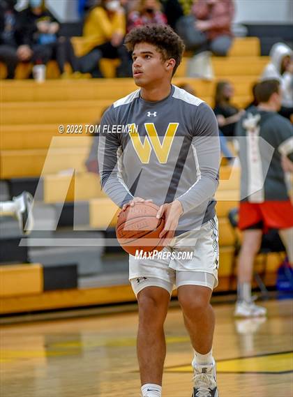 Thumbnail 1 in Lansing vs Shawnee Mission West (Mid-Season Tournament) photogallery.