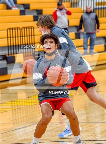 Thumbnail 1 in Lansing vs Shawnee Mission West (Mid-Season Tournament) photogallery.