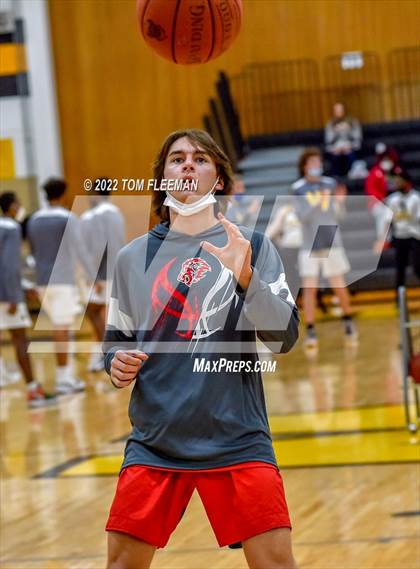 Thumbnail 2 in Lansing vs Shawnee Mission West (Mid-Season Tournament) photogallery.