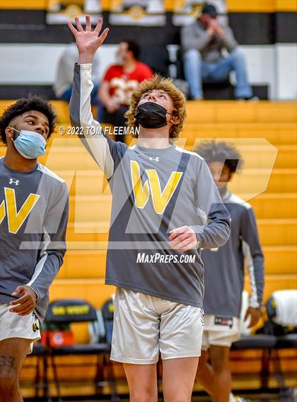 Thumbnail 2 in Lansing vs Shawnee Mission West (Mid-Season Tournament) photogallery.