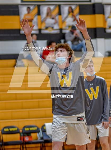 Thumbnail 2 in Lansing vs Shawnee Mission West (Mid-Season Tournament) photogallery.
