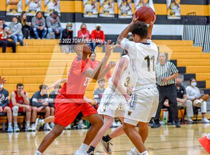 Thumbnail 2 in Lansing vs Shawnee Mission West (Mid-Season Tournament) photogallery.