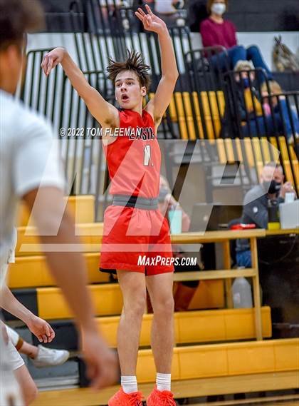 Thumbnail 2 in Lansing vs Shawnee Mission West (Mid-Season Tournament) photogallery.