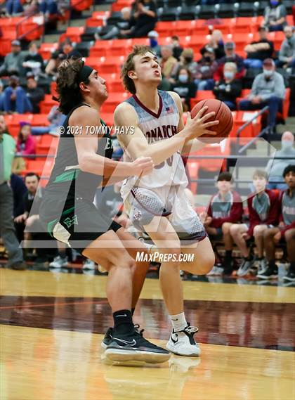 Thumbnail 2 in Poolville vs. Rio Vista (UIL 2A Bi-District Playoff) photogallery.