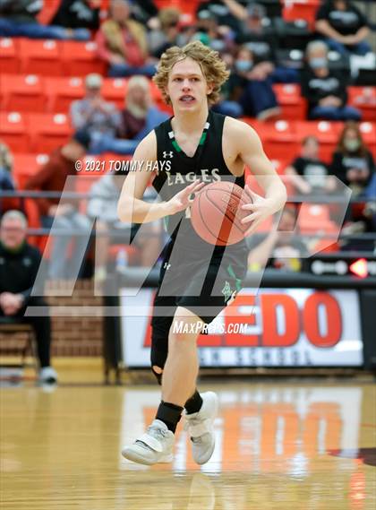 Thumbnail 1 in Poolville vs. Rio Vista (UIL 2A Bi-District Playoff) photogallery.