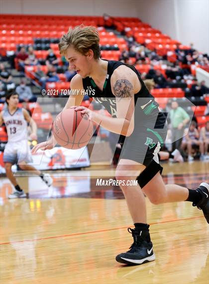 Thumbnail 1 in Poolville vs. Rio Vista (UIL 2A Bi-District Playoff) photogallery.