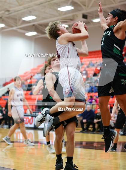 Thumbnail 1 in Poolville vs. Rio Vista (UIL 2A Bi-District Playoff) photogallery.