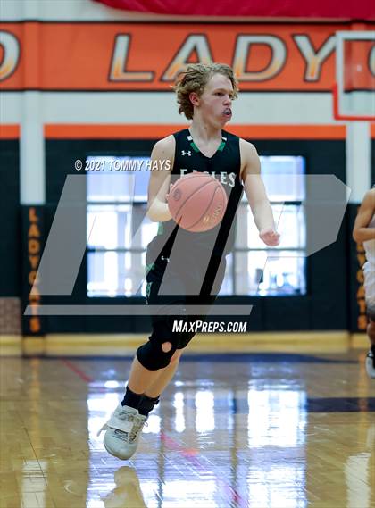 Thumbnail 1 in Poolville vs. Rio Vista (UIL 2A Bi-District Playoff) photogallery.