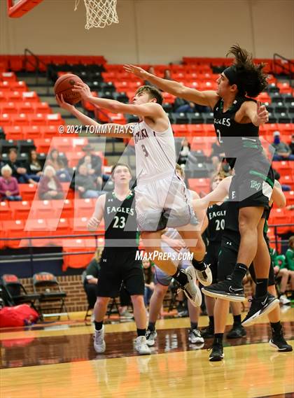 Thumbnail 3 in Poolville vs. Rio Vista (UIL 2A Bi-District Playoff) photogallery.
