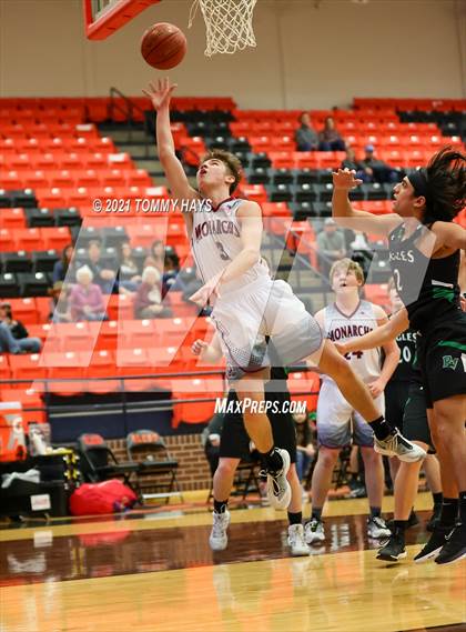 Thumbnail 2 in Poolville vs. Rio Vista (UIL 2A Bi-District Playoff) photogallery.