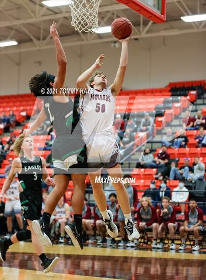 Thumbnail 3 in Poolville vs. Rio Vista (UIL 2A Bi-District Playoff) photogallery.