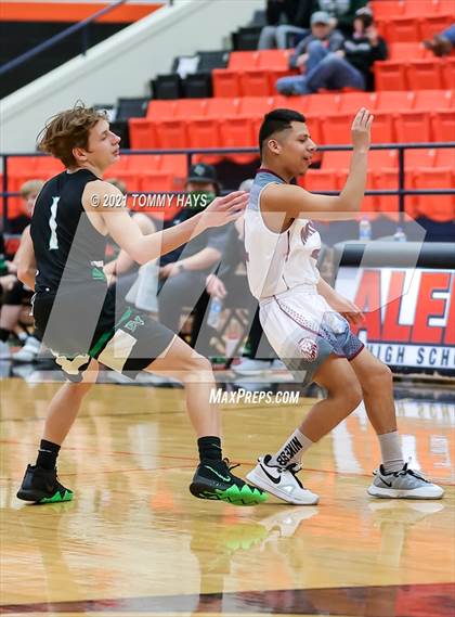 Thumbnail 3 in Poolville vs. Rio Vista (UIL 2A Bi-District Playoff) photogallery.