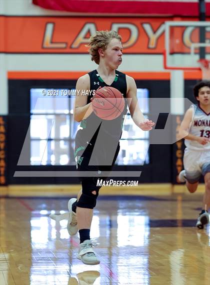Thumbnail 2 in Poolville vs. Rio Vista (UIL 2A Bi-District Playoff) photogallery.