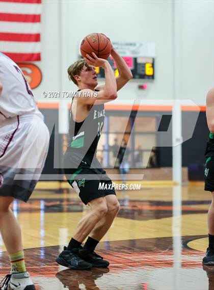 Thumbnail 2 in Poolville vs. Rio Vista (UIL 2A Bi-District Playoff) photogallery.