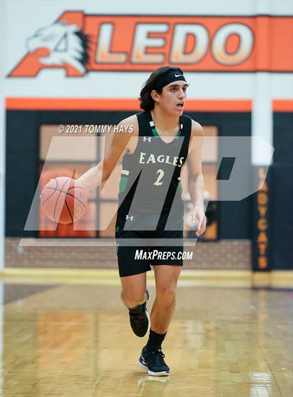 Thumbnail 1 in Poolville vs. Rio Vista (UIL 2A Bi-District Playoff) photogallery.