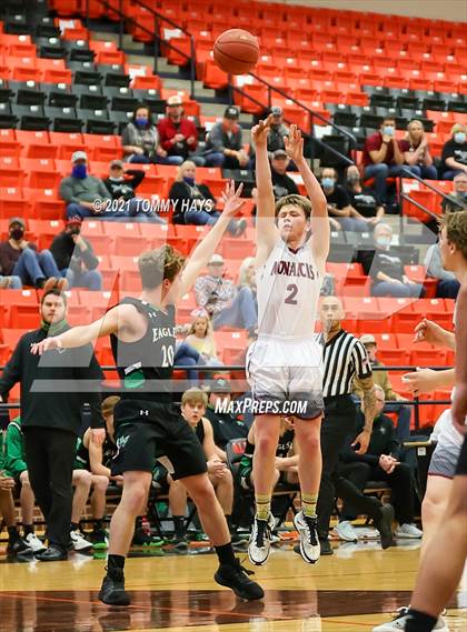 Thumbnail 2 in Poolville vs. Rio Vista (UIL 2A Bi-District Playoff) photogallery.