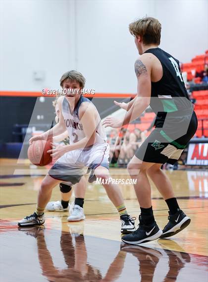 Thumbnail 1 in Poolville vs. Rio Vista (UIL 2A Bi-District Playoff) photogallery.