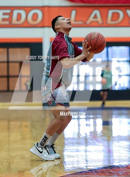 Thumbnail 3 in Poolville vs. Rio Vista (UIL 2A Bi-District Playoff) photogallery.