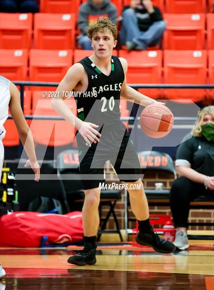 Thumbnail 1 in Poolville vs. Rio Vista (UIL 2A Bi-District Playoff) photogallery.