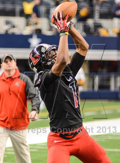 Thumbnail 2 in Highland Park vs Mansfield Legacy (UIL 4A Regional Playoff) photogallery.