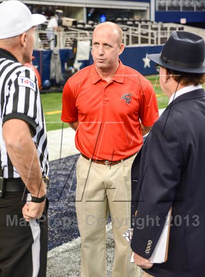 Thumbnail 3 in Highland Park vs Mansfield Legacy (UIL 4A Regional Playoff) photogallery.