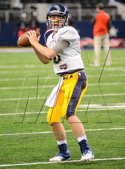 Thumbnail 3 in Highland Park vs Mansfield Legacy (UIL 4A Regional Playoff) photogallery.
