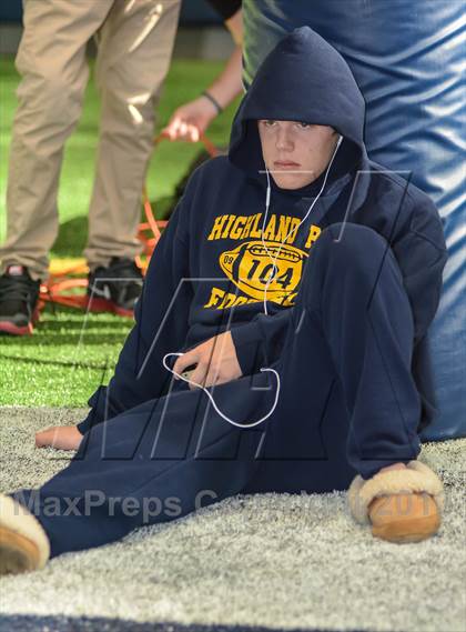 Thumbnail 2 in Highland Park vs Mansfield Legacy (UIL 4A Regional Playoff) photogallery.