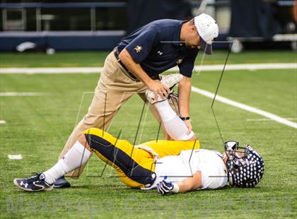 Thumbnail 3 in Highland Park vs Mansfield Legacy (UIL 4A Regional Playoff) photogallery.