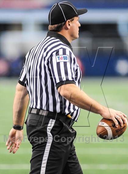 Thumbnail 1 in Highland Park vs Mansfield Legacy (UIL 4A Regional Playoff) photogallery.