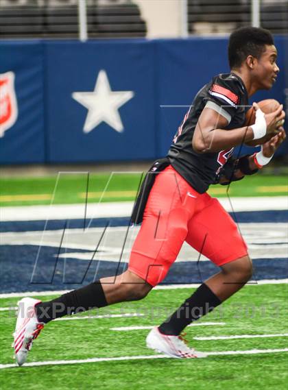 Thumbnail 2 in Highland Park vs Mansfield Legacy (UIL 4A Regional Playoff) photogallery.