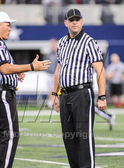 Thumbnail 1 in Highland Park vs Mansfield Legacy (UIL 4A Regional Playoff) photogallery.