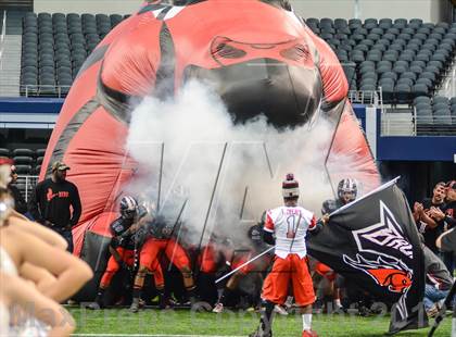 Thumbnail 1 in Highland Park vs Mansfield Legacy (UIL 4A Regional Playoff) photogallery.