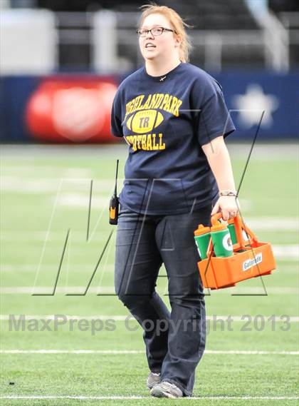 Thumbnail 3 in Highland Park vs Mansfield Legacy (UIL 4A Regional Playoff) photogallery.