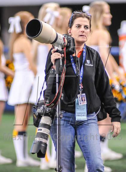 Thumbnail 2 in Highland Park vs Mansfield Legacy (UIL 4A Regional Playoff) photogallery.