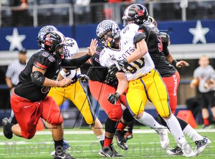 Thumbnail 3 in Highland Park vs Mansfield Legacy (UIL 4A Regional Playoff) photogallery.