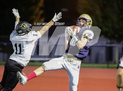 Thumbnail 1 in Silver Creek/Forestville Central vs. Falconer/Cassadaga Valley/Maple Grove photogallery.