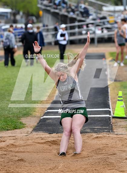 Thumbnail 1 in Santo High School Meet photogallery.