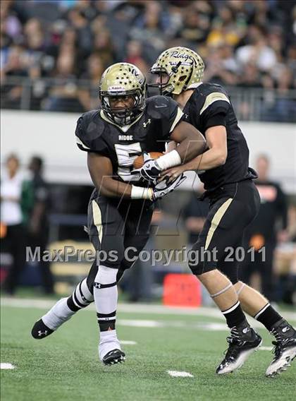 Thumbnail 3 in Marcus vs. Fossil Ridge (5A Division 2 Region 1 Bi-District) photogallery.
