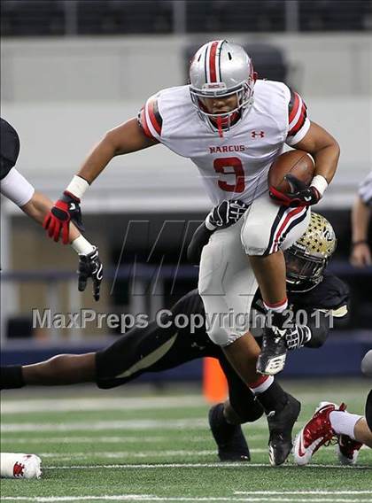 Thumbnail 3 in Marcus vs. Fossil Ridge (5A Division 2 Region 1 Bi-District) photogallery.