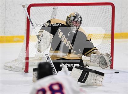 Thumbnail 2 in Trumbull @ Stamford/Westhill photogallery.