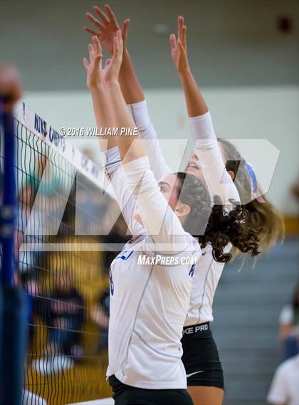 Thumbnail 1 in Cornwall Central vs. Wallkill (Section 9 Class A Final) photogallery.