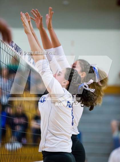 Thumbnail 2 in Cornwall Central vs. Wallkill (Section 9 Class A Final) photogallery.