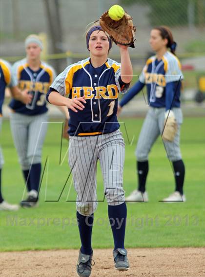 Thumbnail 2 in Elk Grove vs West (NorCal Classic) photogallery.