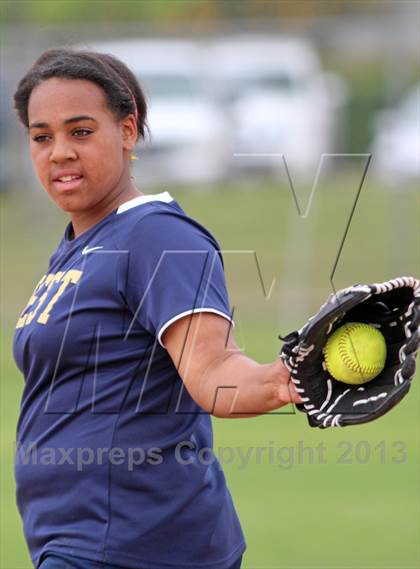 Thumbnail 1 in Elk Grove vs West (NorCal Classic) photogallery.