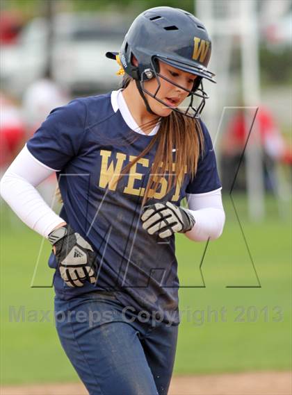 Thumbnail 3 in Elk Grove vs West (NorCal Classic) photogallery.