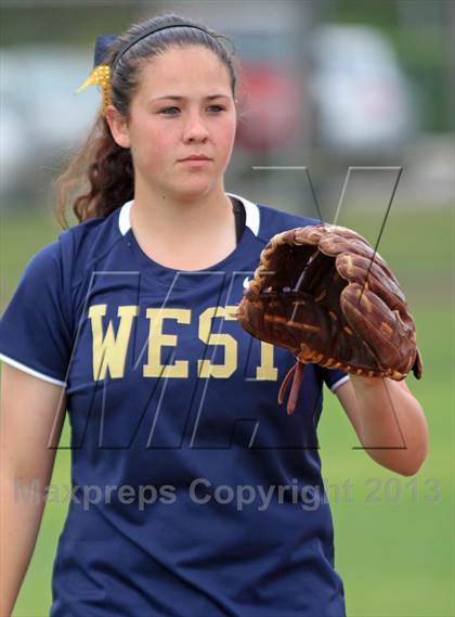 Thumbnail 1 in Elk Grove vs West (NorCal Classic) photogallery.