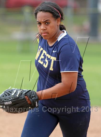 Thumbnail 1 in Elk Grove vs West (NorCal Classic) photogallery.
