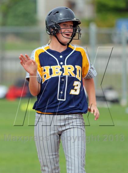Thumbnail 1 in Elk Grove vs West (NorCal Classic) photogallery.