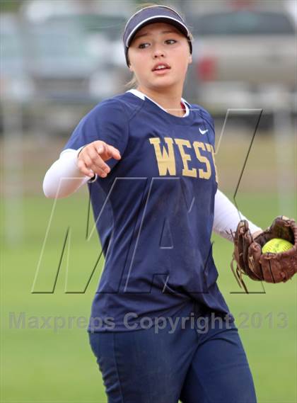 Thumbnail 3 in Elk Grove vs West (NorCal Classic) photogallery.