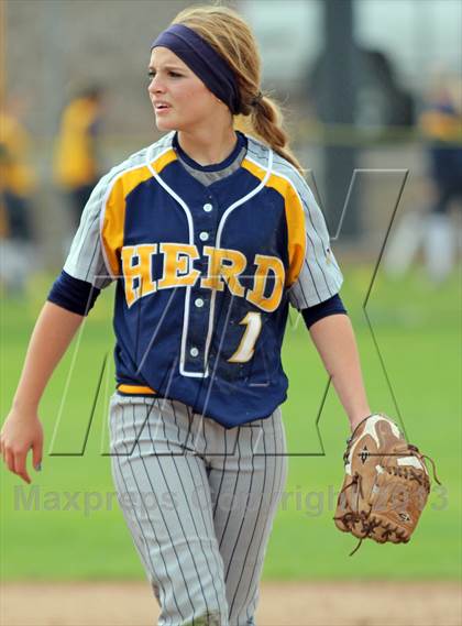 Thumbnail 1 in Elk Grove vs West (NorCal Classic) photogallery.